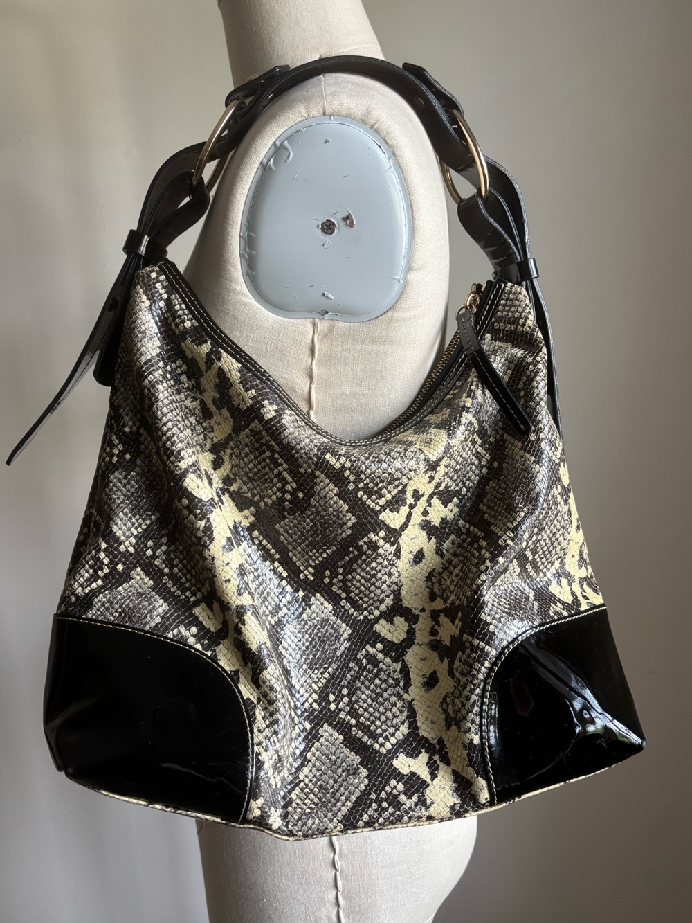 Dooney & Bourne Black/Cream Snake-Skin Print Leather Hobo Bag w Patent Leather - Picture 3 of 16